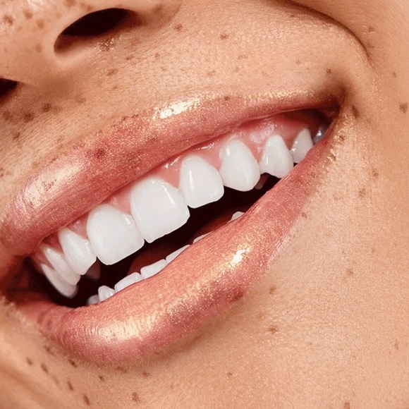 BECCA Glow Gloss Lip Gloss Champagne Creme - Picture 14 of 16